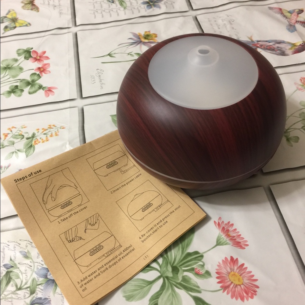 Essential oil diffuser